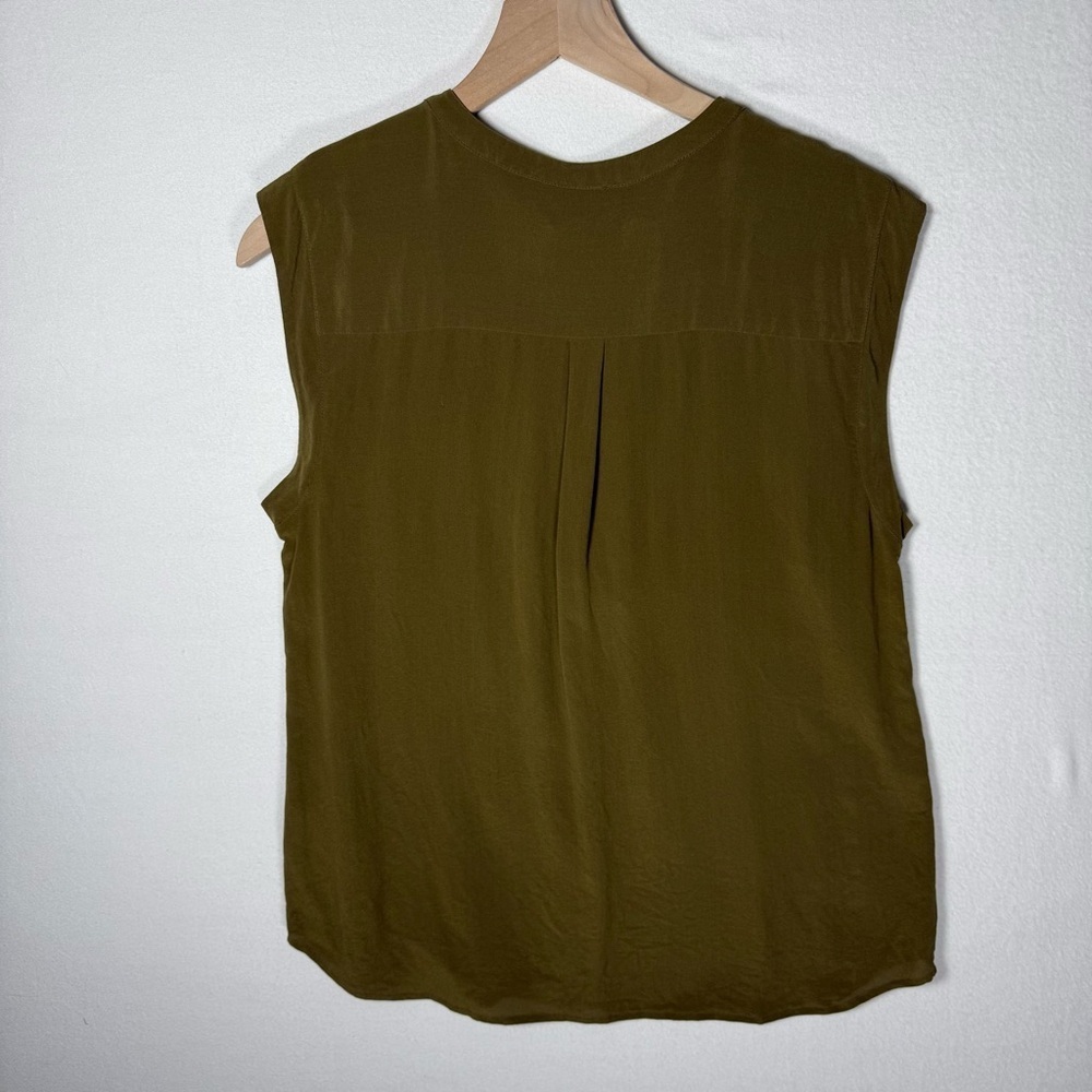 J. Crew Sleeveless 100%‎ Silk Top 1/4 zip front Olive Green Size 12 - Picture 8 of 9